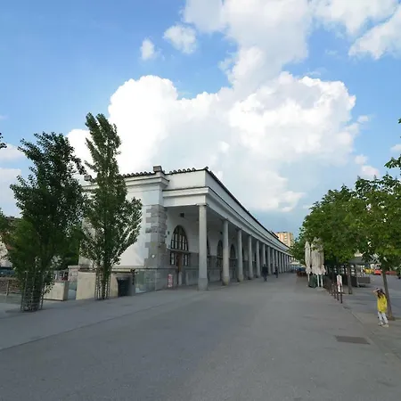 River Side Market