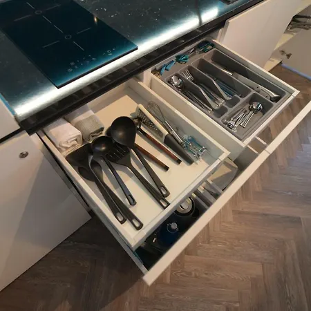 Apartma River Side Market *